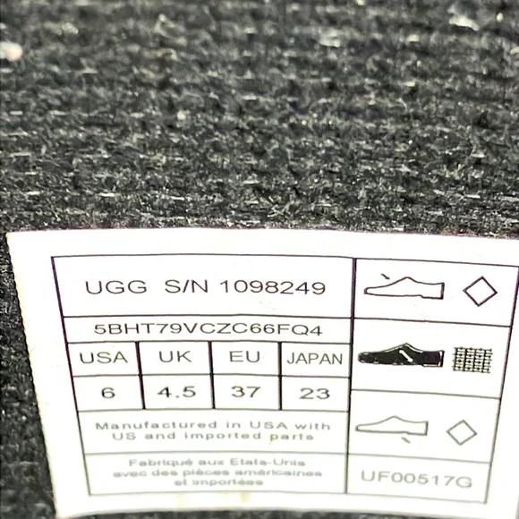 UGG Women’s Rain Boots - Picture 7 of 9